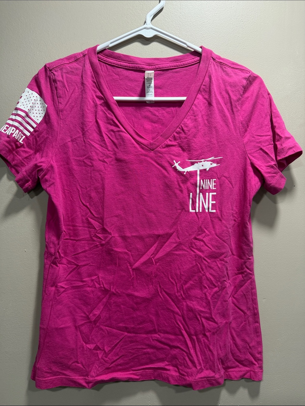 Women's Nine Line V-Neck T-Shirt in Bright Pink